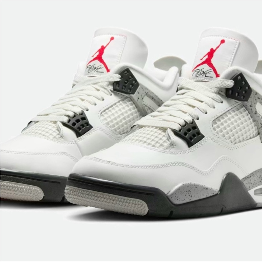 Air Jordan 4 - White Cement